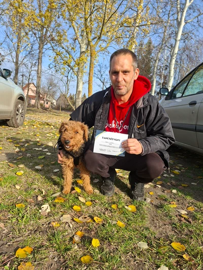 kutyusuk és Tibor és Eszter